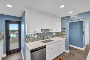380 Seaview Ct, Marco Island, FL 34145 - Photo 18