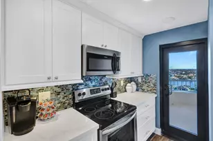 380 Seaview Ct, Marco Island, FL 34145 - Photo 12