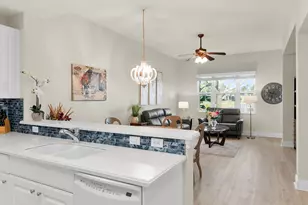 9205 Museo Cir, Naples, FL 34114 - Photo 4