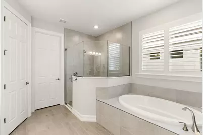 387 Grace Bay Lane, Naples, FL 34114 - Photo 16