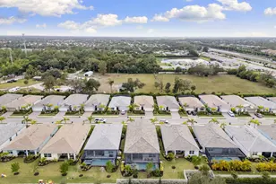 387 Grace Bay Ln, Naples, FL 34114 - Photo 32