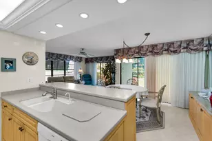 657 Seaview Ct, Marco Island, FL 34145 - Photo 12
