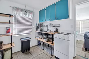 101 Pago Pago Dr E, Naples, FL 34113 - Photo 12