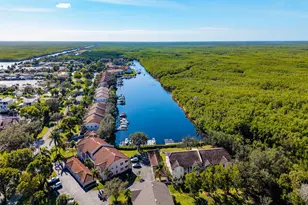 290 Newport Dr, Naples, FL 34114 - Photo 22