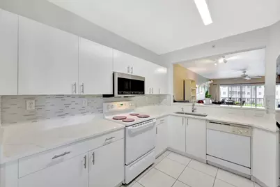 7842 Regal Heron Circle #204, Naples, FL 34104 - Photo 6