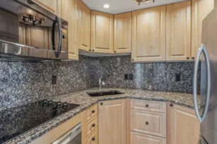 140 Seaview Ct, Marco Island, FL 34145 - Photo 6