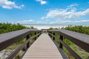 140 Seaview Ct, Marco Island, FL 34145 - Photo 20