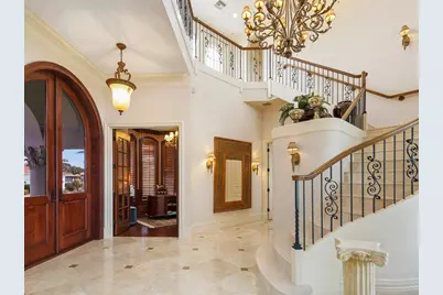 689 Rockport Court, Marco Island, FL 34145 - Photo 10