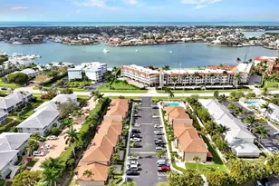 731 W Elkcam Cir, Marco Island, FL 34145 - Photo 16