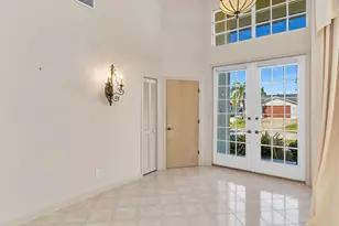 121 Channel Ct, Marco Island, FL 34145 - Photo 4