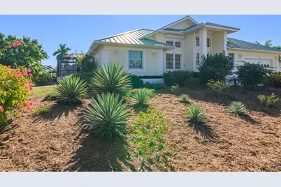 121 Channel Court, Marco Island, FL 34145 - Photo 2