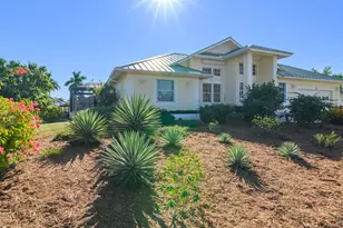 121 Channel Ct, Marco Island, FL 34145 - Photo 2