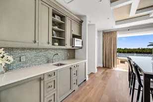 185 15th St S, Naples, FL 34102 - Photo 32