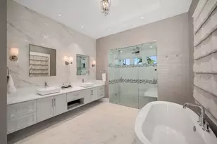 185 15th St S, Naples, FL 34102 - Photo 14