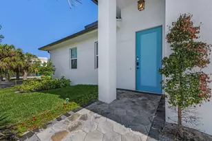 2499 Pine St, Naples, FL 34112 - Photo 4