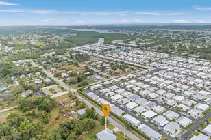 2499 Pine St, Naples, FL 34112 - Photo 22