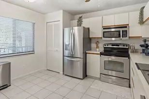 5767 Deauville Cir, Naples, FL 34112 - Photo 10