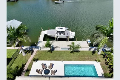 190 Tahiti Circle, Naples, FL 34113 - Photo 4