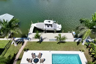 190 Tahiti Cir, Naples, FL 34113 - Photo 4