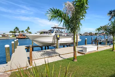 190 Tahiti Circle, Naples, FL 34113 - Photo 6