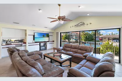 212 Windbrook Court, Marco Island, FL 34145 - Photo 18