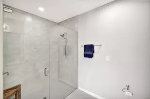 14863 Edgewater Cir, Naples, FL 34114 - Photo 12