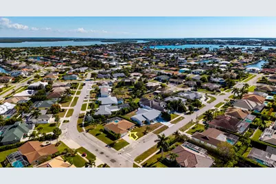 311 Hazelcrest Street, Marco Island, FL 34145 - Photo 32