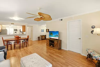 289 Robin Hood Circle #101, Naples, FL 34104 - Photo 6