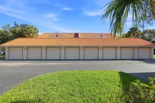 289 Robin Hood Cir, Naples, FL 34104 - Photo 38