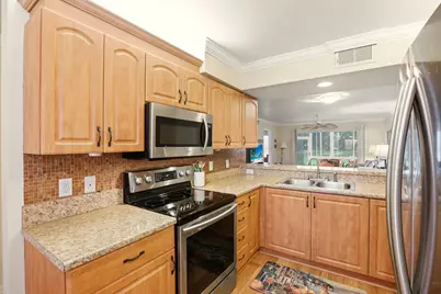 289 Robin Hood Circle #101, Naples, FL 34104 - Photo 10