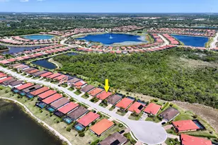 1608 Vizcaya Ln, Naples, FL 34113 - Photo 1