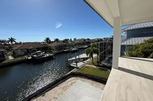 1075 Bonita Ct, Marco Island, FL 34145 - Photo 4