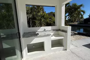 1075 Bonita Ct, Marco Island, FL 34145 - Photo 8