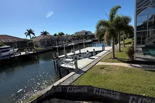 1075 Bonita Ct, Marco Island, FL 34145 - Photo 14