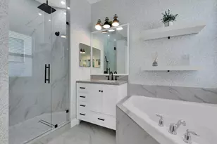 7851 Founders Cir, Naples, FL 34104 - Photo 20