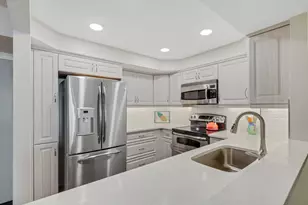 260 Seaview Ct, Marco Island, FL 34145 - Photo 4