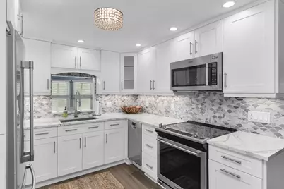 639 Palm Avenue, Goodland, FL 34140 - Photo 8