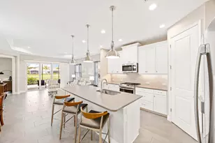 2303 Marquesa Cir, Naples, FL 34112 - Photo 16