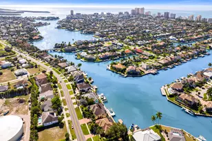 445 S Heathwood Dr, Marco Island, FL 34145 - Photo 38