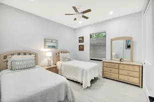 910 Ivory Ct, Marco Island, FL 34145 - Photo 20