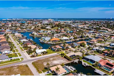 1015 Goldenrod Avenue, Marco Island, FL 34145 - Photo 40