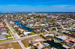 1015 Goldenrod Ave, Marco Island, FL 34145 - Photo 40