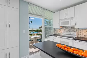 220 Seaview Ct, Marco Island, FL 34145 - Photo 4