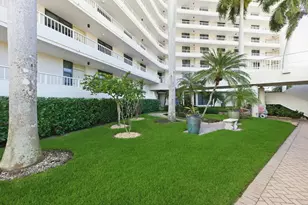 320 Seaview Ct, Marco Island, FL 34145 - Photo 2