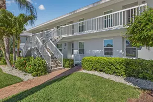 681 W Elkcam Cir, Marco Island, FL 34145 - Photo 16