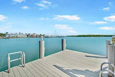 125 E Pago Pago Drive E, Naples, FL 34113 - Photo 24