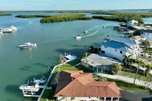 125 E Pago Pago Dr E, Naples, FL 34113 - Photo 30