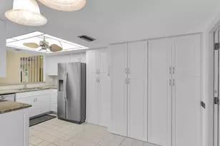 608 Kings Way, Naples, FL 34104 - Photo 4