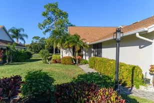 608 Kings Way, Naples, FL 34104 - Photo 2