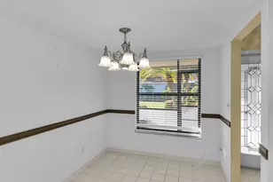 608 Kings Way, Naples, FL 34104 - Photo 8